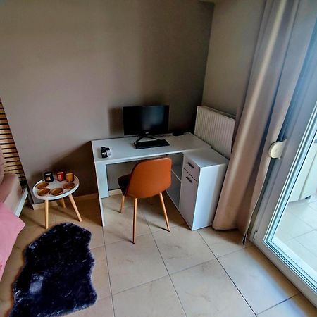 Cozy Apt! Friends & Family - Private Paid Parking Thessaloníki Exteriör bild