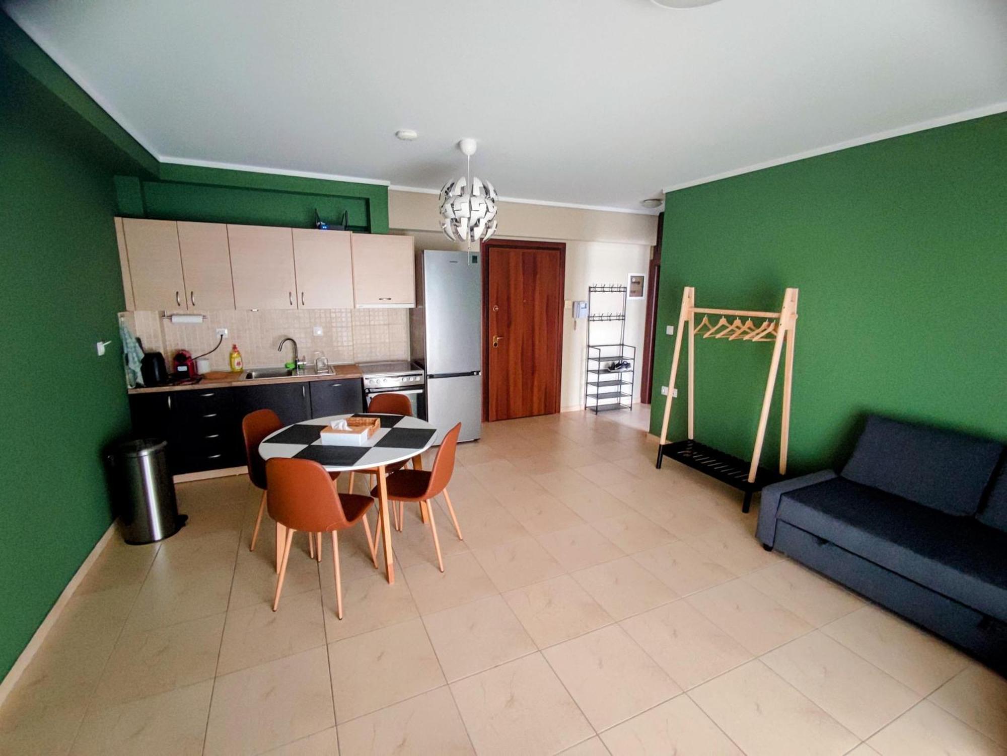 Cozy Apt! Friends & Family - Private Paid Parking Thessaloníki Exteriör bild